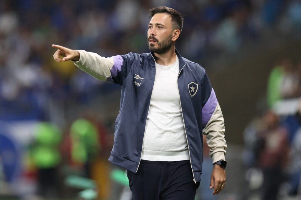 ex-botafogo-pode-comandar-clube-de-madri-no-campeonato-espanhol;-veja