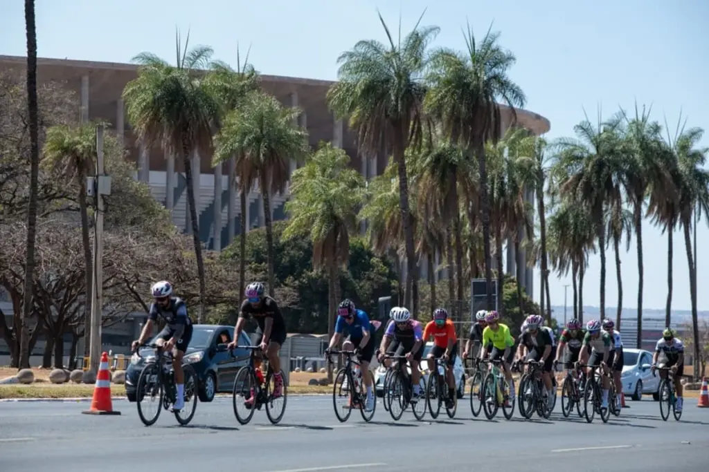 metropoles-endurance-ciclismo:-competidores-nao-precisam-ser-federados;-entenda.-faca-a-sua-inscricao!