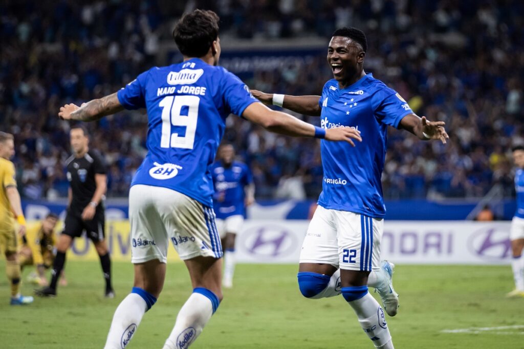 libertadores:-com-um-jogador-a-mais,-cruzeiro-vence-boca-juniors-em-bh