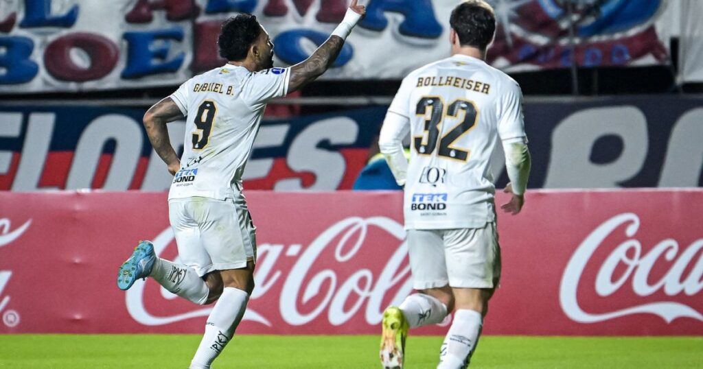 gabigol-desmente-cuca-e-diz-estar-a-disposicao-para-classico-com-palmeiras