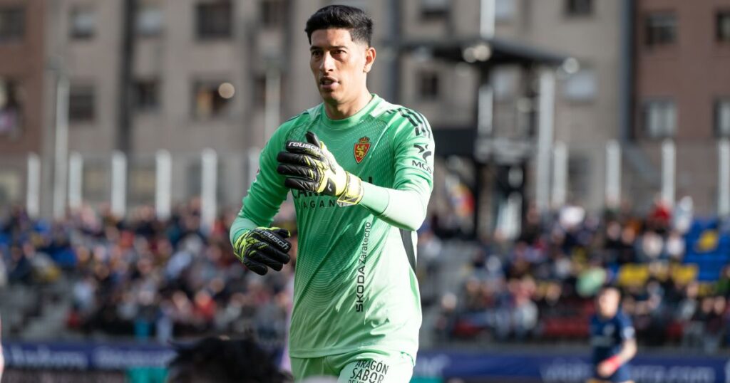 ex-boca-pega-13-jogos-de-suspensao-na-espanha-por-agressao-em-classico