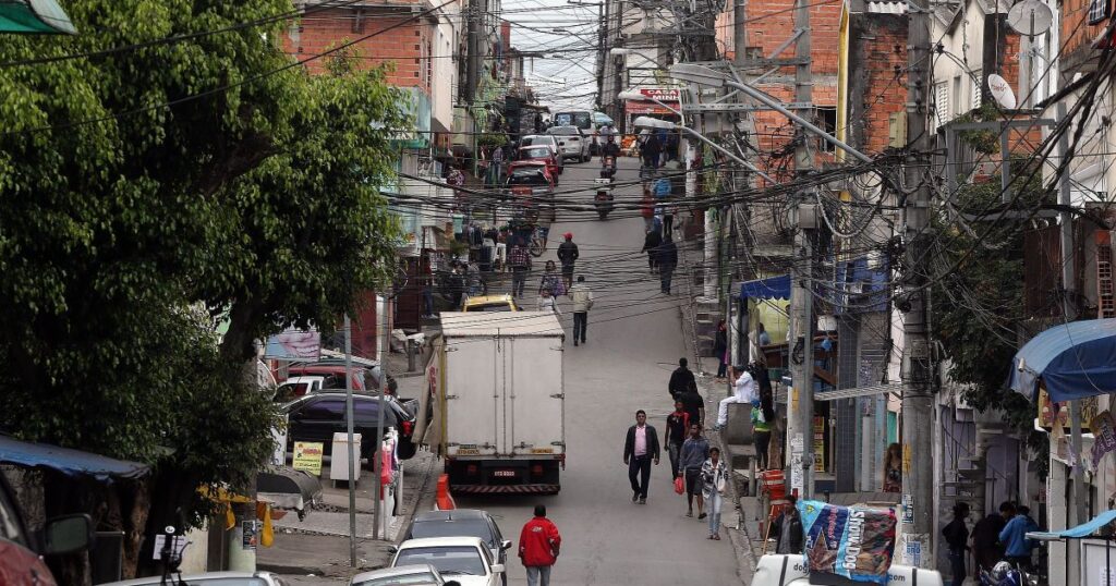 orcamento-para-moradia-e-reduzido-em-meio-a-crise-climatica,-aponta-estudo