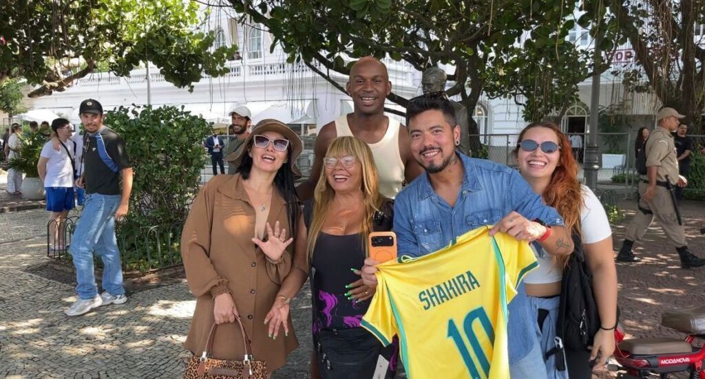 tudo-pelo-vip:-campanhas-levam-fas-para-perto-de-shakira