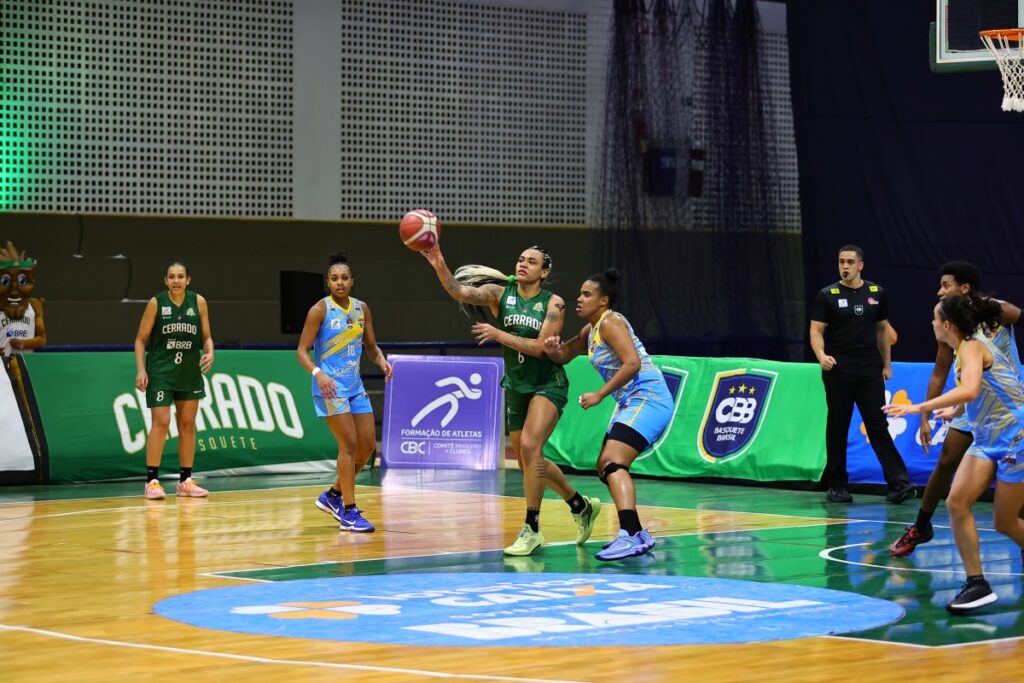 lbf:-cerrado-basquete-vence-por-122-x-64-e-quebra-recordes-historicos