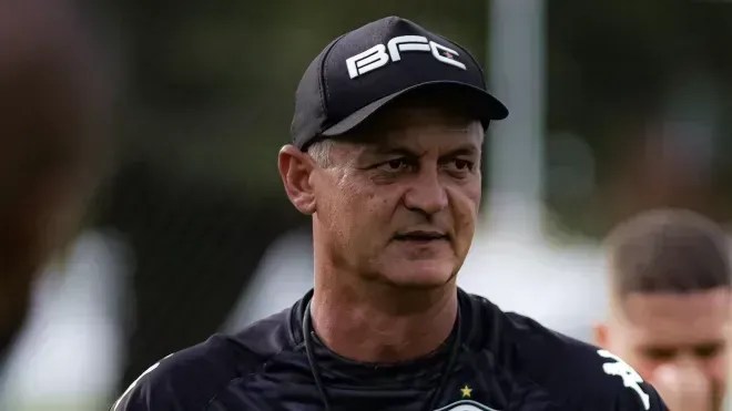 lisca-rebate-criticas-de-ruy-cabecao-e-diz:-“vai-fazer-tua-vida”