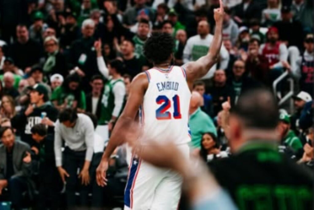 nba:-celtics-levam-virada-e-76ers-se-classificam-a-semifinal-do-leste
