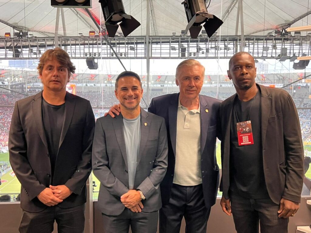 ancelotti-vai-ao-maracana-assistir-a-flamengo-x-vasco-pelo-brasileirao
