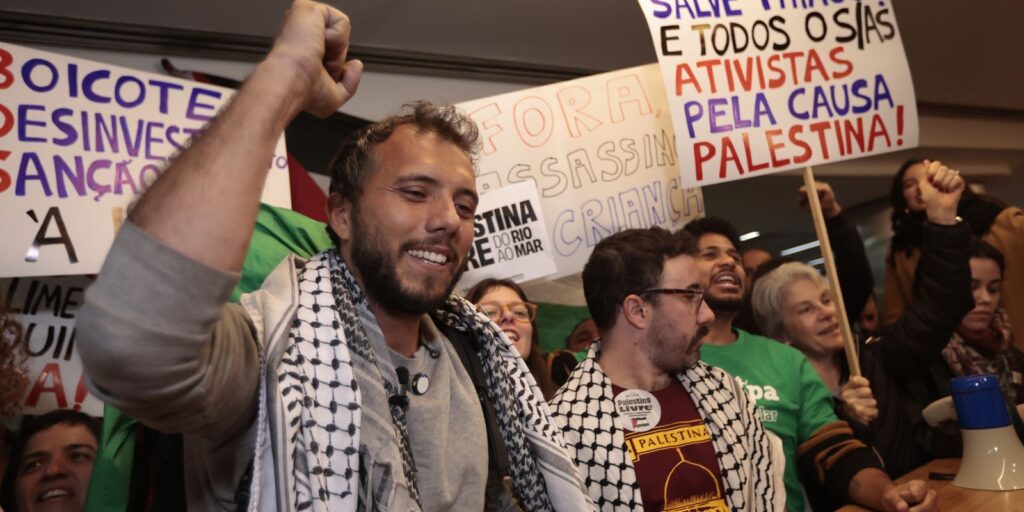 israel-estende-prisao-de-ativista-brasileiro-por-seis-dias