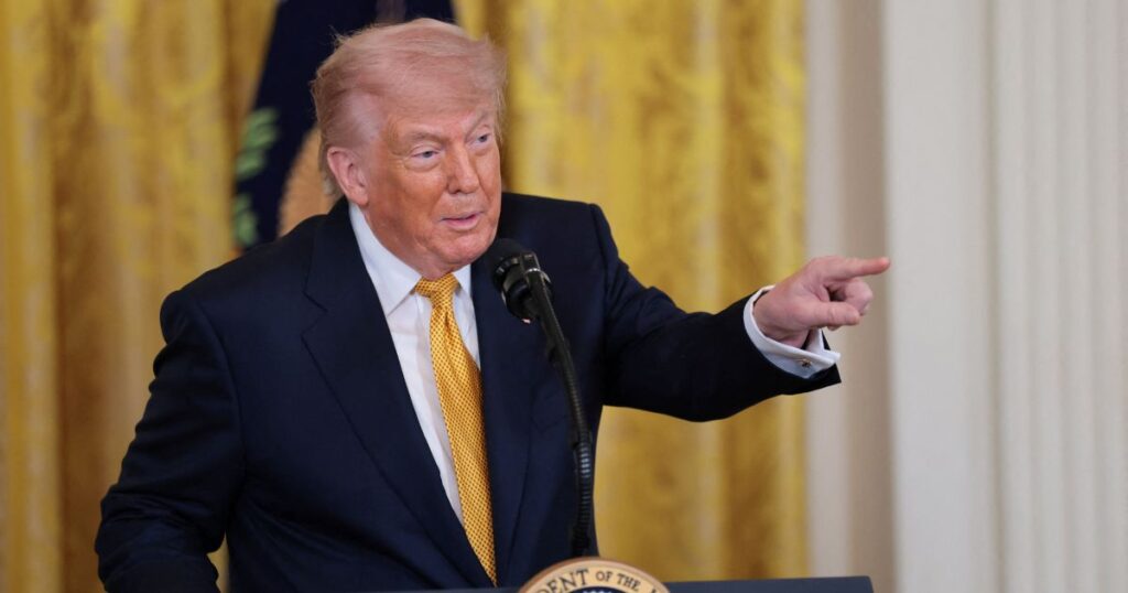 trump-diz-que-se-reuniu-com-executivos-da-chevron-e-da-exxonmobil