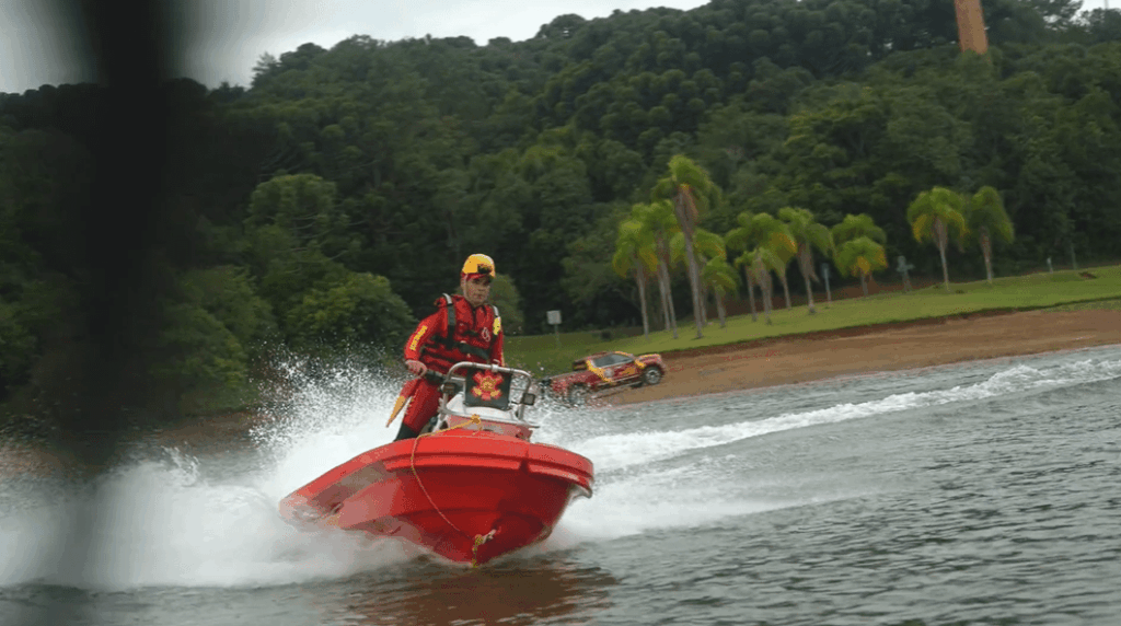 cenario-extremo:-motos-aquaticas-suecas-sao-compradas-pelo-pr-para-resgates