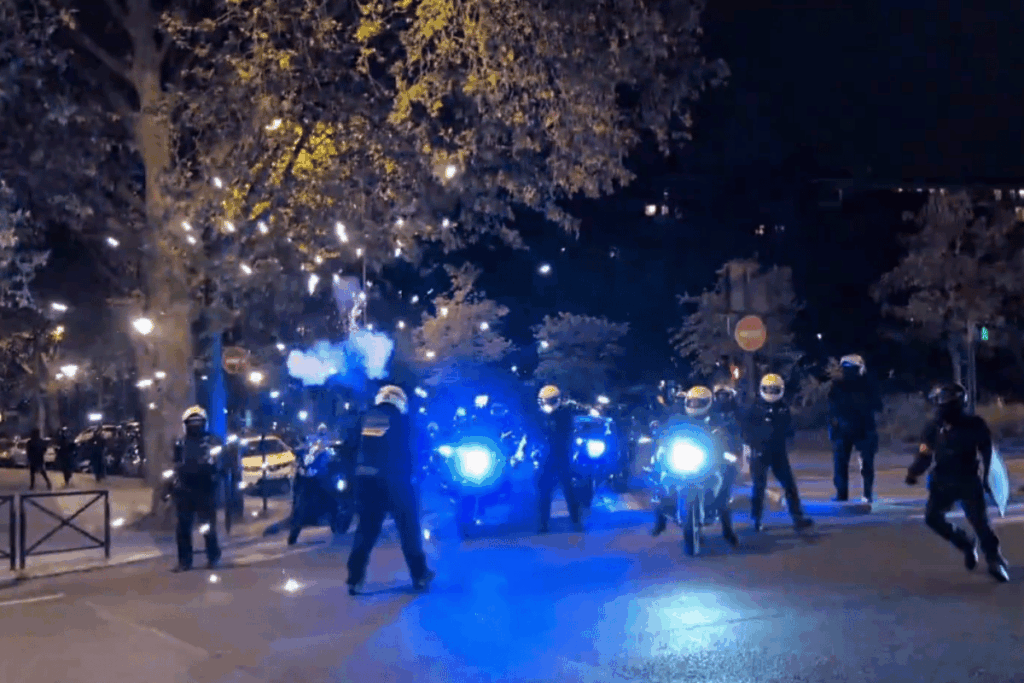 torcida-do-psg-causa-tumulto-em-paris-apos-vaga-na-final-da-champions