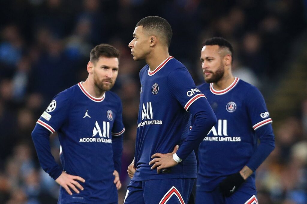 ex-psg-fala-sobre-dificuldade-em-escalar-messi,-neymar-e-mbappe