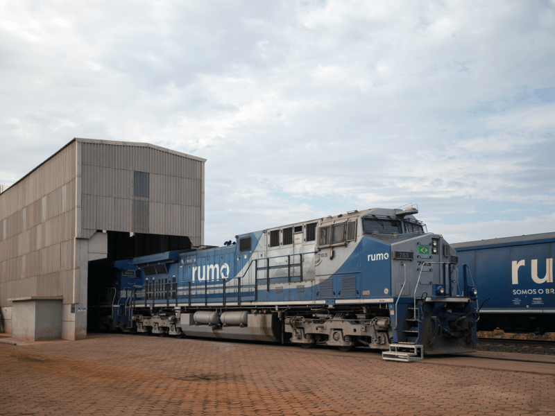 rumo-tem-lucro-liquido-de-r$-266-milhoes-no-1o-trimestre,-alta-de-41,1%