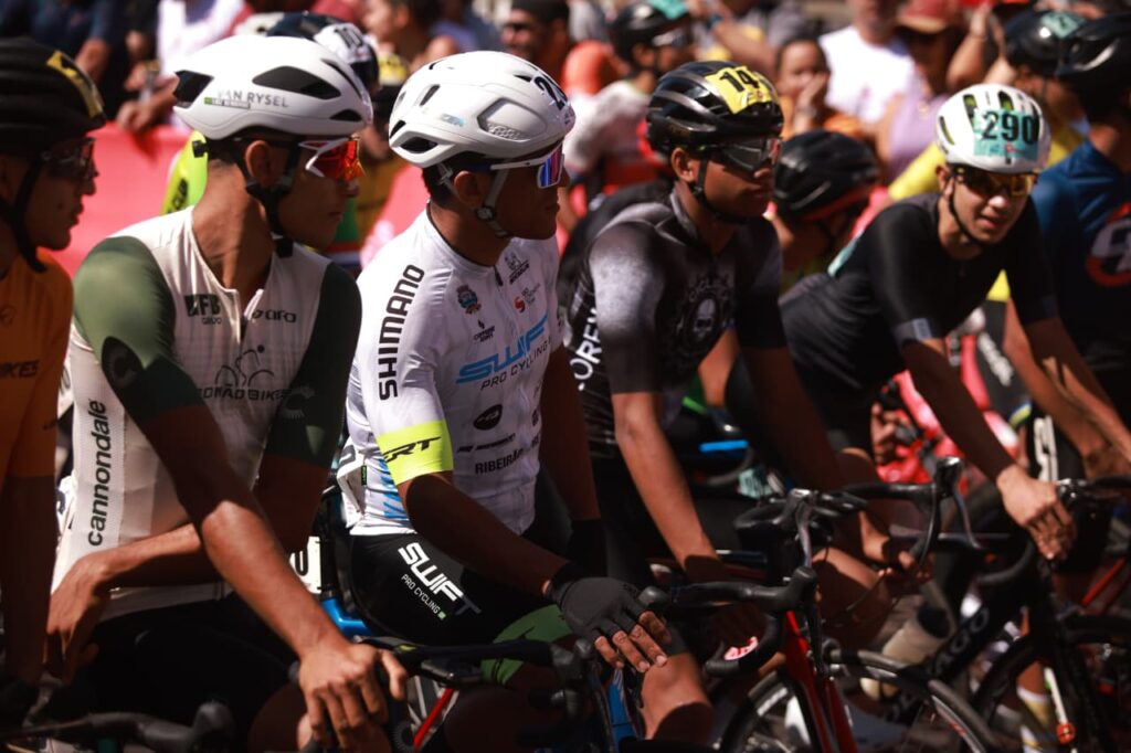 metropoles-endurance-ciclismo:-atletas-podem-treinar-no-autodromo.-faca-sua-inscricao!