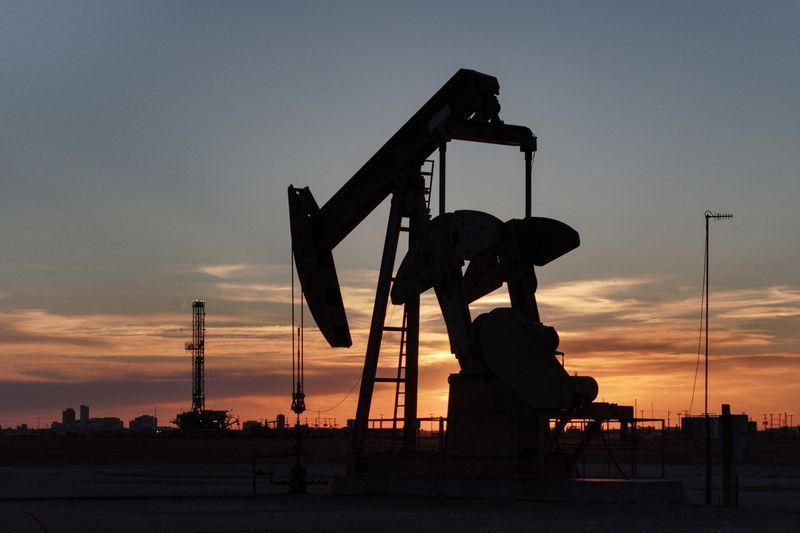 petroleo-ultrapassa-us$-100-apos-troca-de-tiros-entre-eua-e-ira-em-ormuz