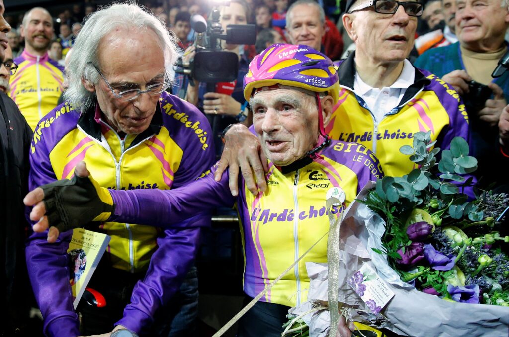metropoles-endurance-ciclismo:-homem-de-100-anos-e-recordista-de-100km