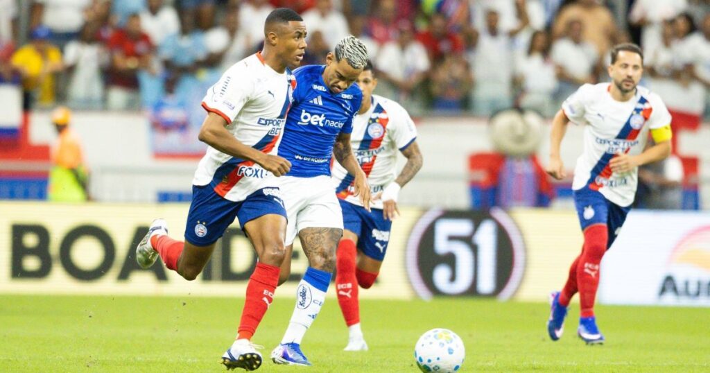 cruzeiro-vence-o-bahia-de-virada-e-se-distancia-do-z4-do-brasileirao