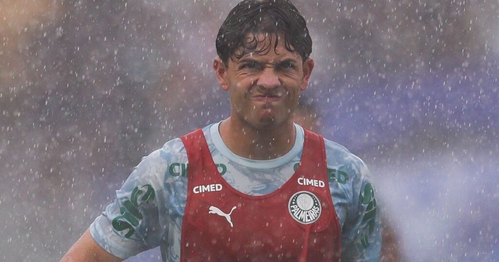 remo-x-palmeiras-atrasa-por-chuva-forte-em-belem