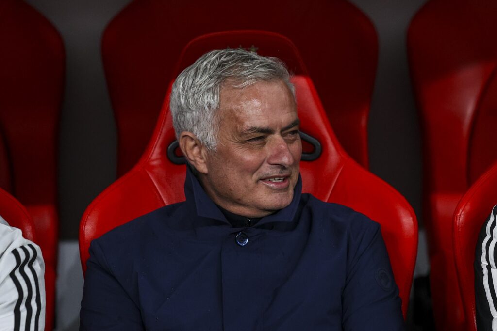 jose-mourinho-faz-duas-exigencias-para-assumir-o-real-madrid.-confira