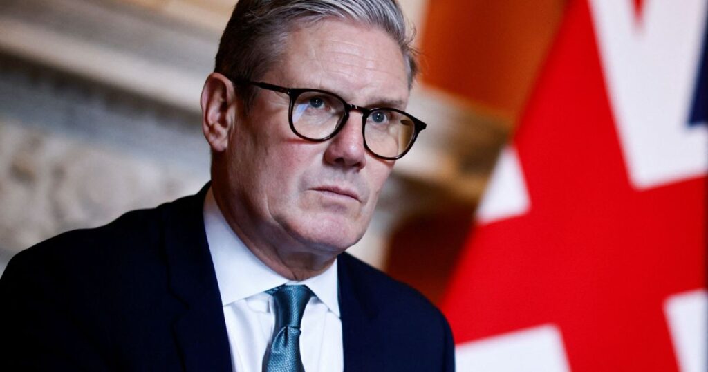 starmer-diz-que-“continuara-governando”-e-desafia-pedidos-de-renuncia