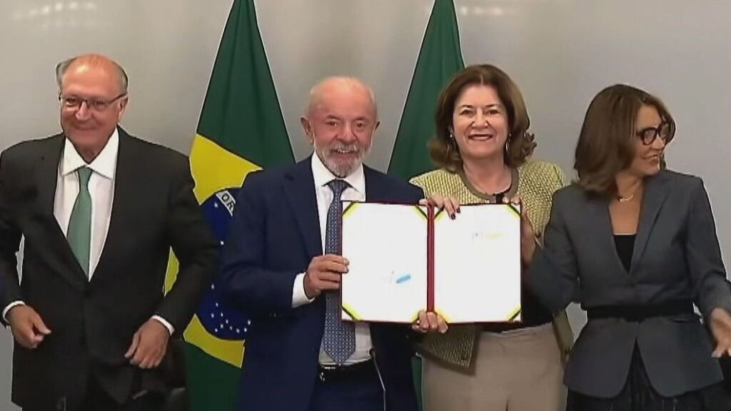 governo-perdera-quase-r$-10-bi-em-tres-anos-com-fim-da-“taxa-das-blusinhas”
