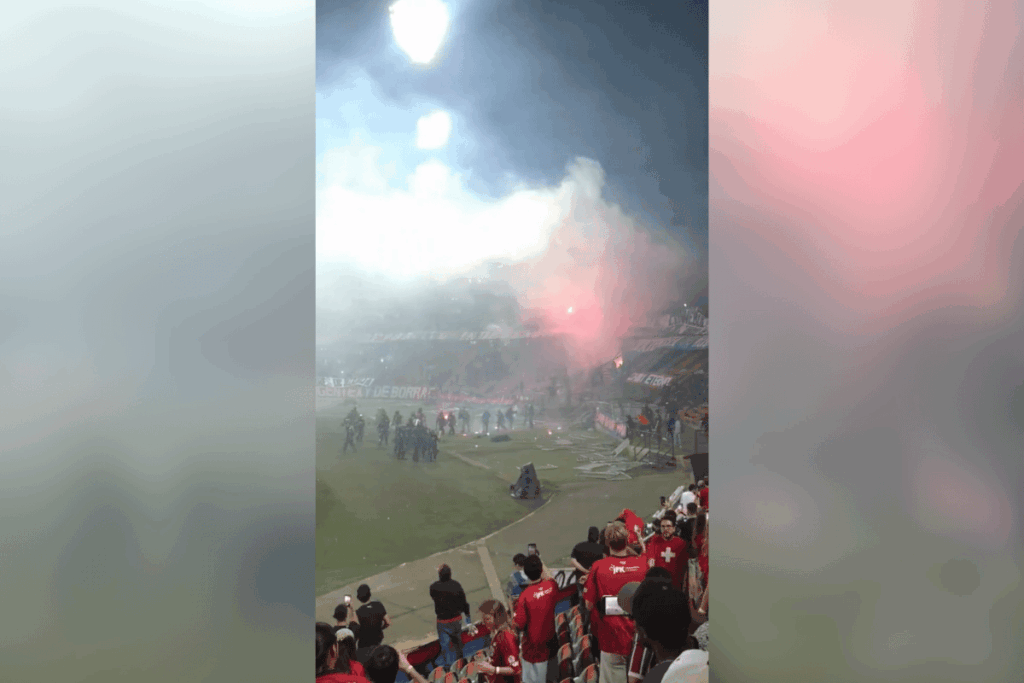 conmebol-define-punicao-para-medellin-por-caos-em-jogo-contra-flamengo