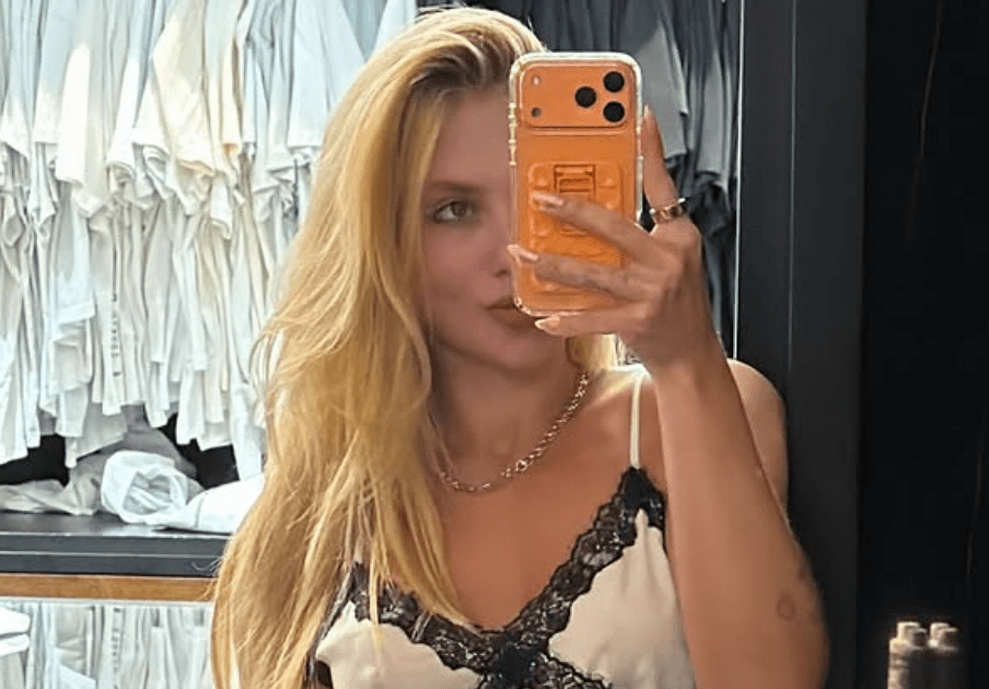 virginia-posa-de-baby-doll-no-quarto-de-vini-jr.-apos-boatos-de-crise