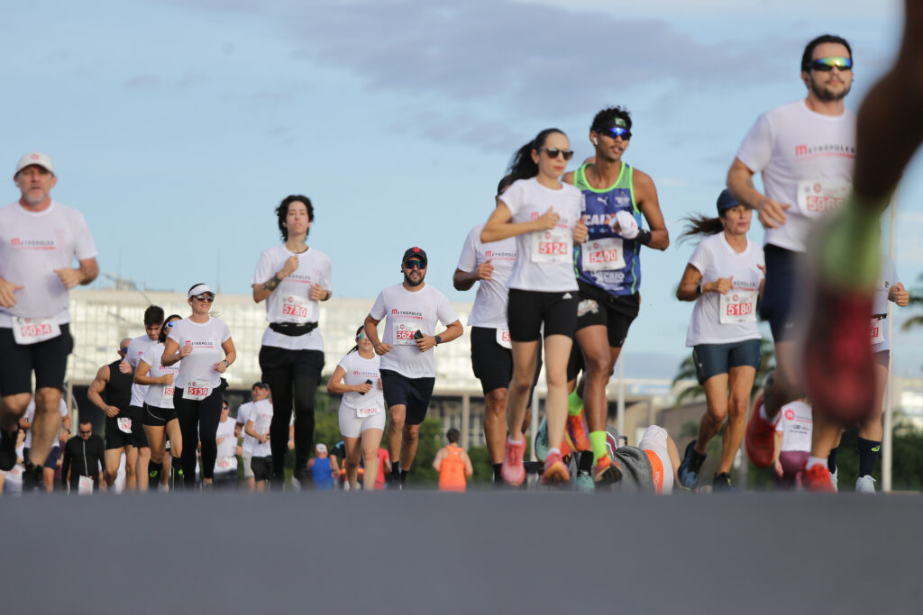 metropoles-endurance-corrida:-confira-o-gasto-calorico-em-cada-prova.-faca-sua-inscricao!