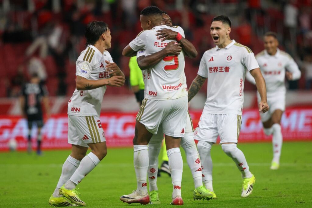 internacional-goleia-o-vasco-por-4-x-1,-no-beira-rio,-pelo-brasileirao