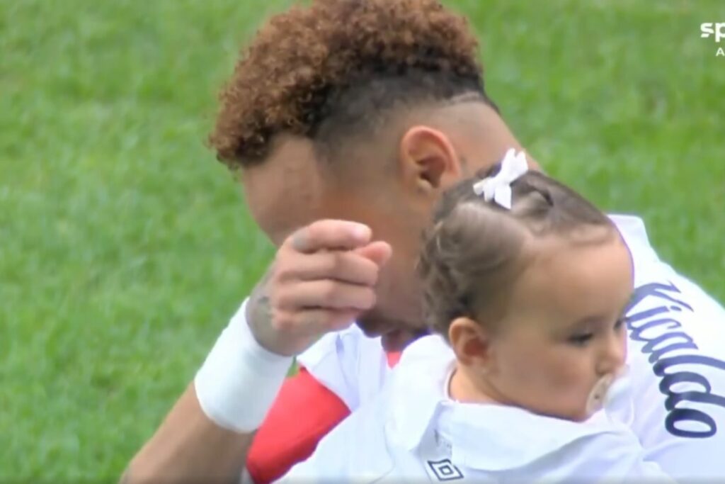 em-ultimo-jogo-antes-da-convocacao,-neymar-chora-durante-hino-nacional.-veja-video