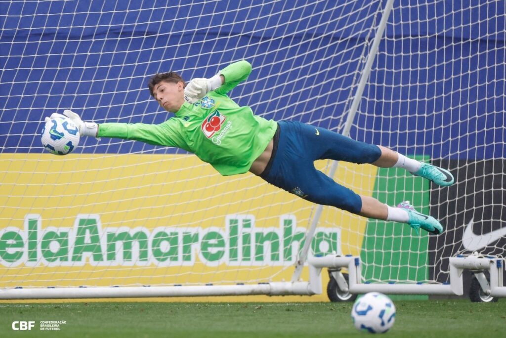 goleiro-do-flamengo-e-chamado-para-treinos-do-brasil-na-copa-do-mundo