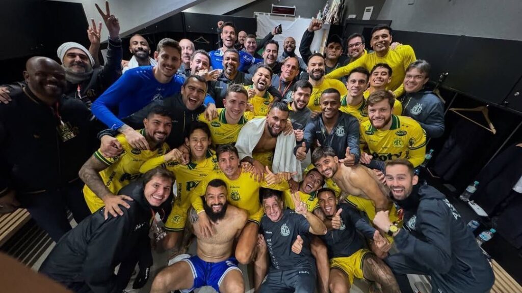 libertadores:-cruzeiro-luta,-mirassol-faz-historia-e-fluminense-se-complica