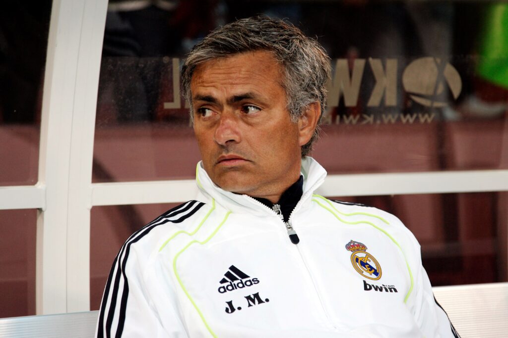 real-madrid-aguarda-mourinho-e-estuda-oferecer-contrato-ate-2029