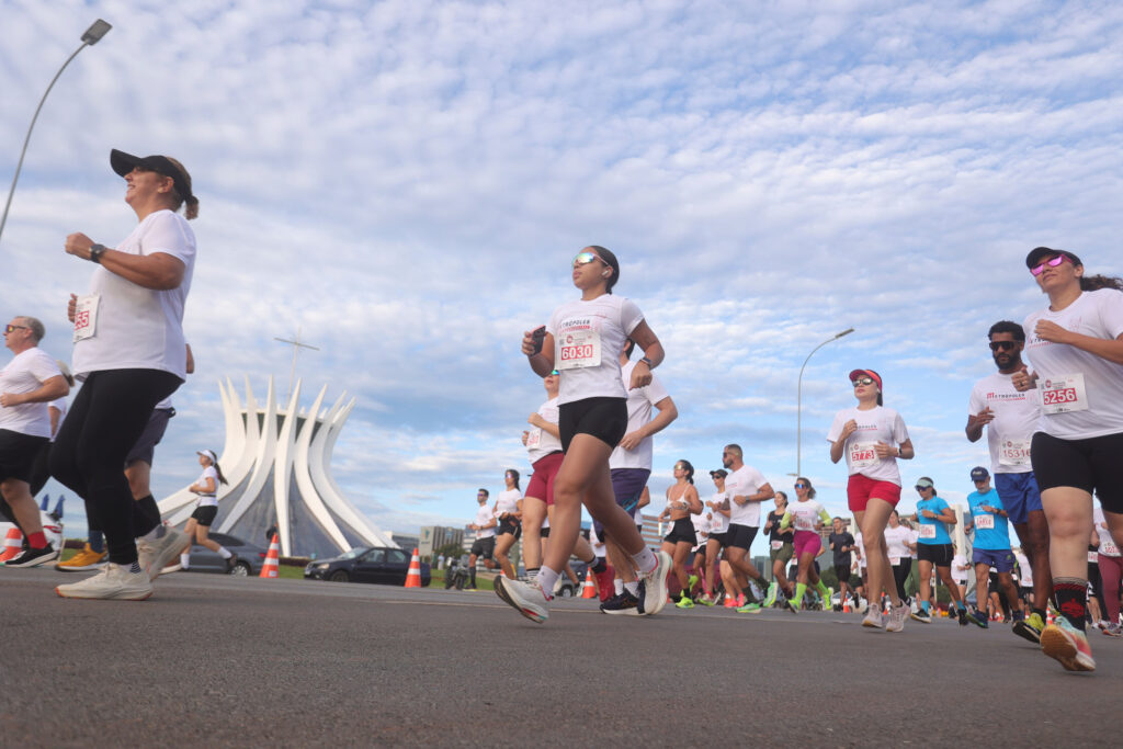 palco-do-metropoles-endurance-–-corrida,-eixao-e-referencia-no-esporte-no-df.-faca-sua-inscricao!