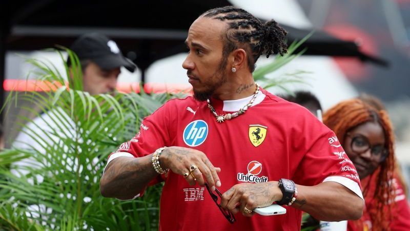 hamilton-rebate-rumores-de-aposentadoria-e-garante-permanencia-na-ferrari