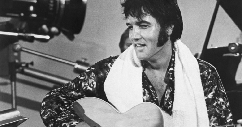 “carreira-de-elvis-foi-desperdicio-de-um-grande-talento”,-diz-paul-simon