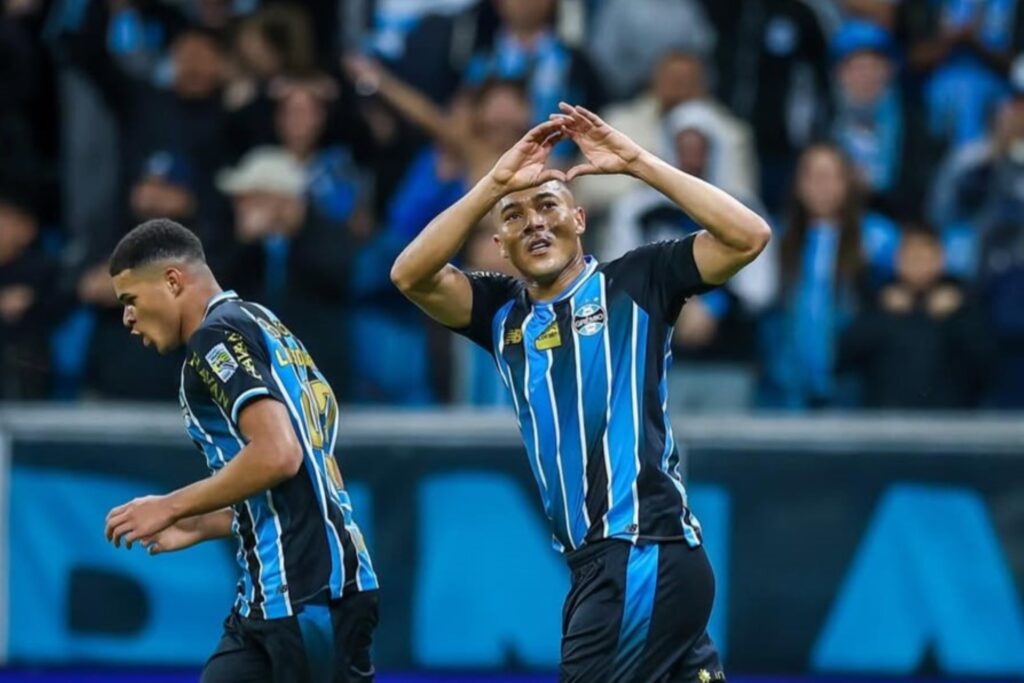 em-briga-contra-o-rebaixamento,-gremio-vence-santos-de-virada
