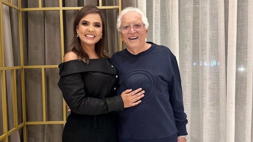 carlos-alberto-e-renata-de-nobrega-celebram-8-anos-de-casamento-em-jantar