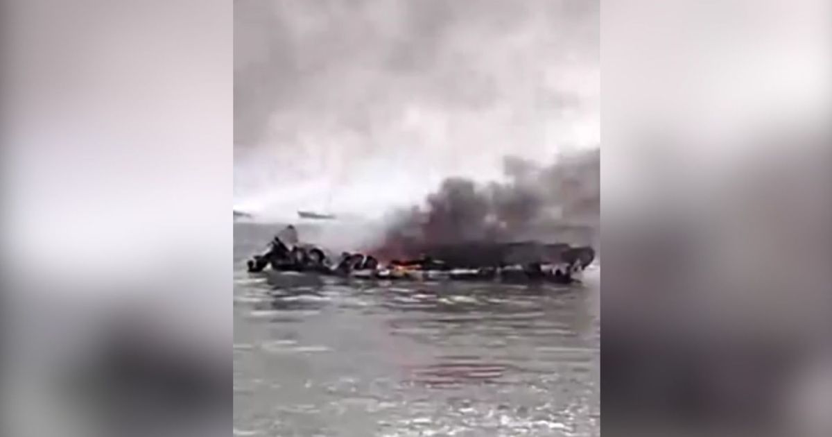 video:-incendio-atinge-35-embarcacoes-em-cais-de-pesca-no-equador