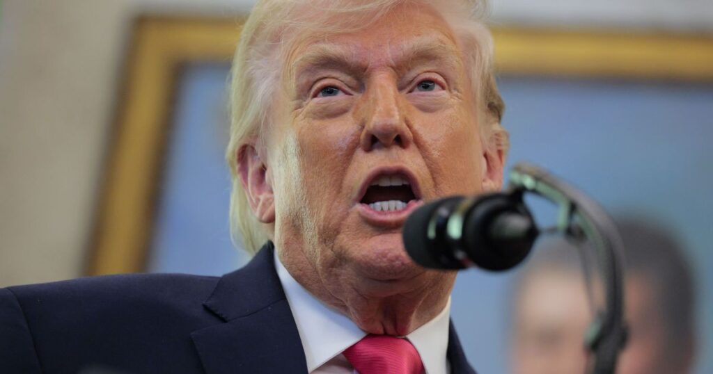 trump-diz-que-netanyahu-“nao-da-as-cartas”-e-tera-de-aceitar-acordo-com-ira