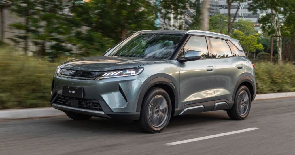 byd-atto-2-e-hibrido-phev-que-roda-mais-de-1.000-km-e-custa-r$-150-mil