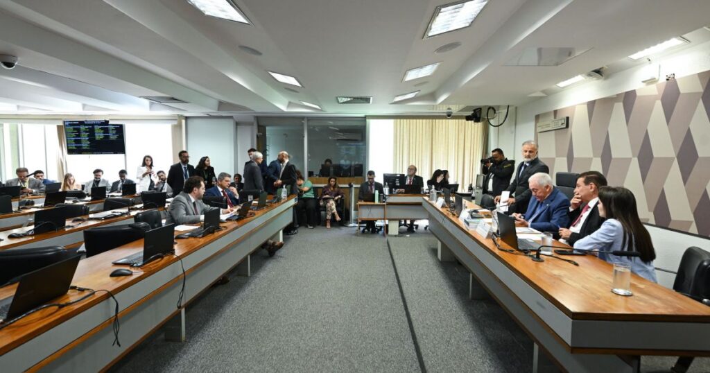 ccj-do-senado-aprova-pec-que-da-autonomia-financeira-ao-banco-central