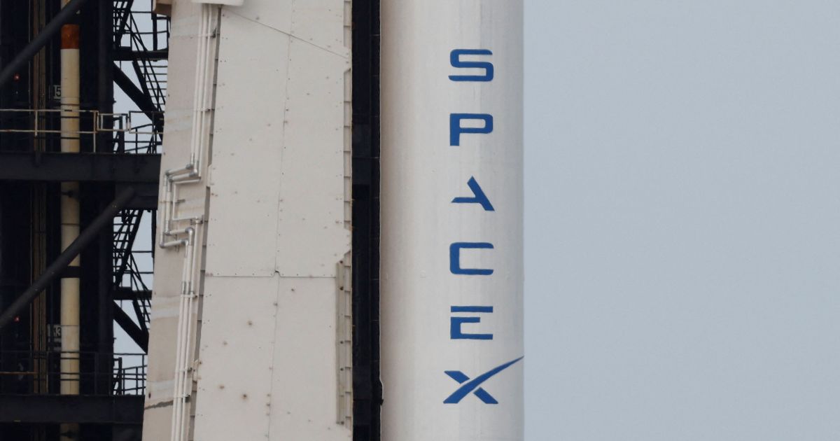 corretoras-de-criptomoedas-lucram-com-frenesi-sobre-ipo-da-spacex
