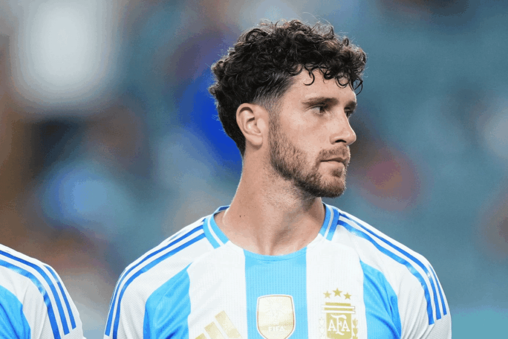 copa:-convocado-de-ultima-hora-pela-argentina,-senesi-chega-aos-eua