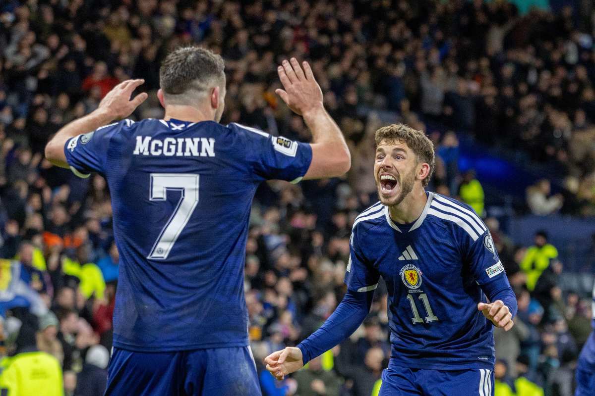 escocia-encerra-jejum-de-10-mil-dias-sem-gols-em-copas-do-mundo