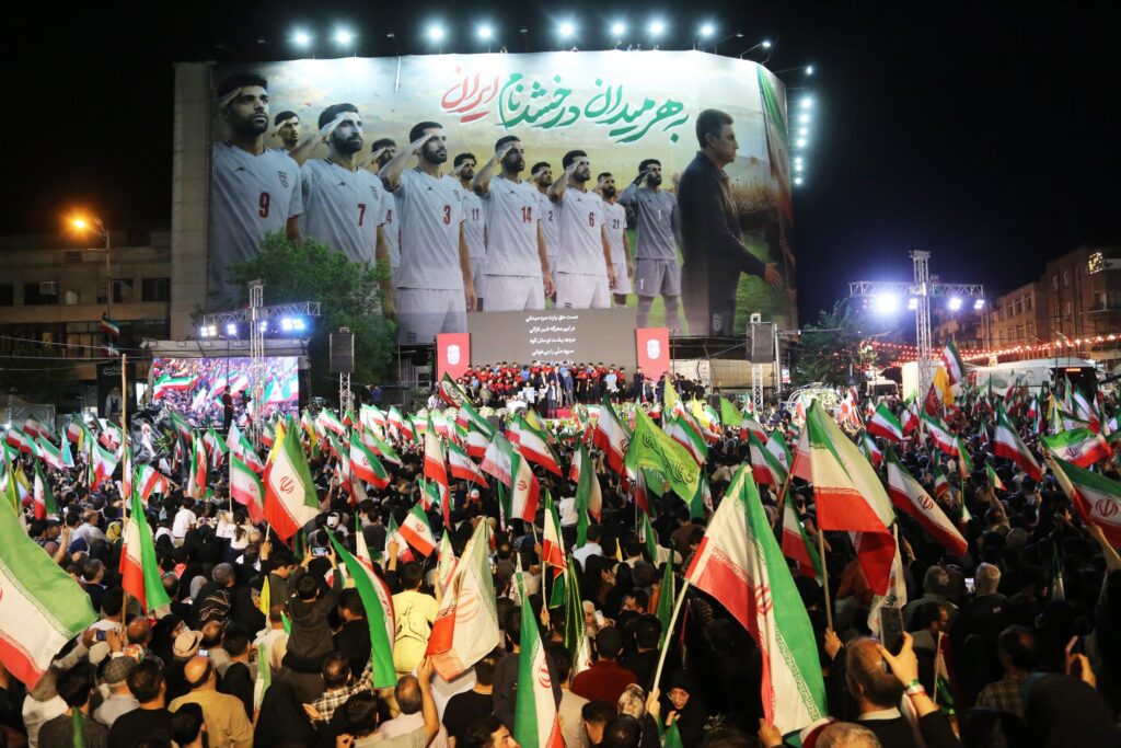 iranianos-protestam-nos-eua-antes-da-estreia-do-ira-na-copa-do-mundo