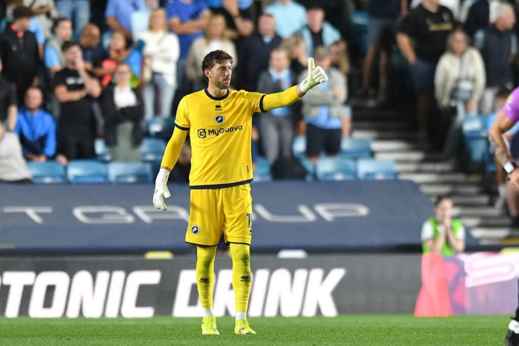 goleiro-da-nova-zelandia-ja-foi-expulso-por-urinar-durante-partida