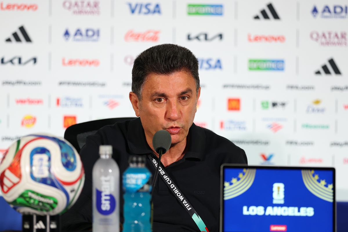 tecnico-do-ira:-“somos-a-selecao-mais-oprimida-da-historia-da-copa”