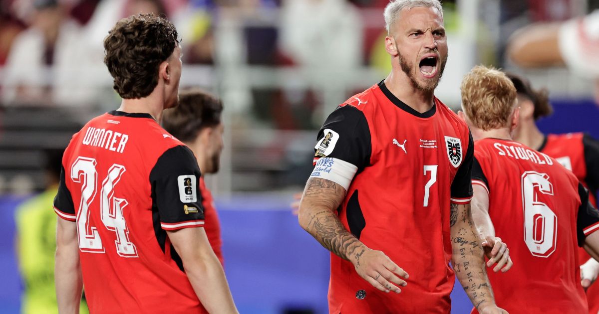 austria-bate-jordania-e-volta-a-vencer-na-copa-do-mundo-apos-quase-40-anos