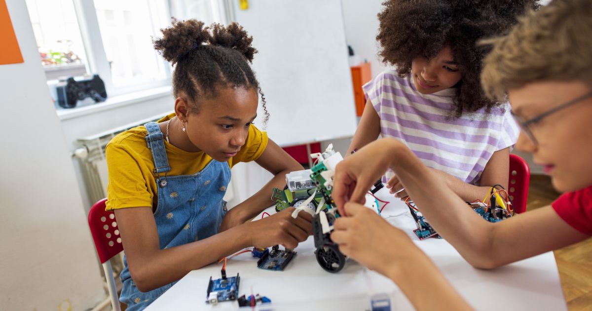 estudantes-de-sp-participam-de-torneio-de-robotica-neste-sabado-(20)